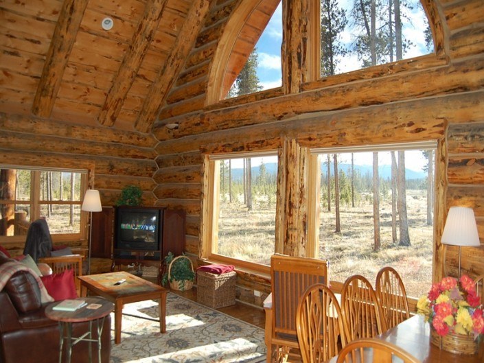 Lindig Lodge living room main floor vaulted ceilings Lindig Lodge living room main floor vaulted ceilings